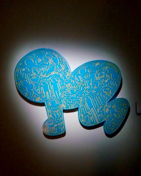 Keith Haring, UNTITLED 1984, smalto su legno intagliato